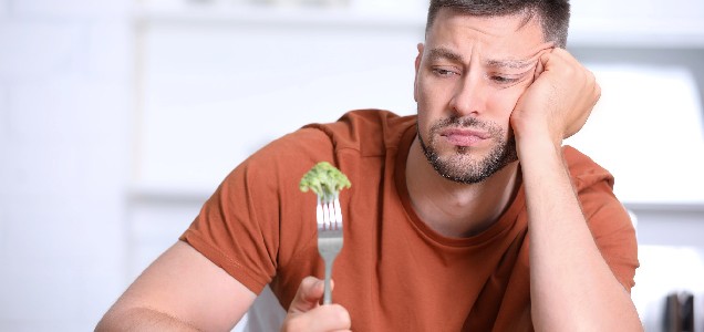 Чому шлунок “не приймає” зміни в харчуванні?